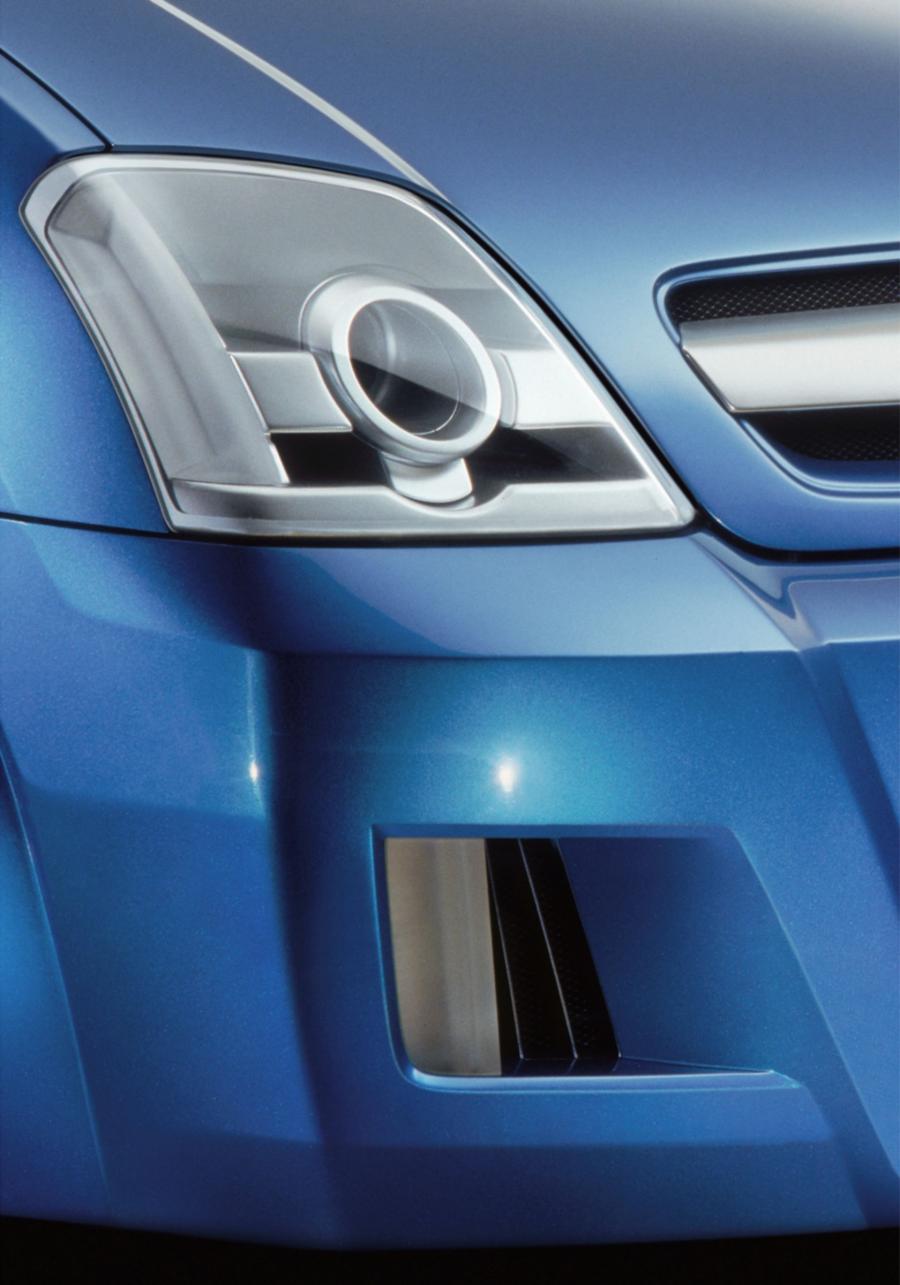  Opel Concept M 2002 года  (фото 19 из 25)